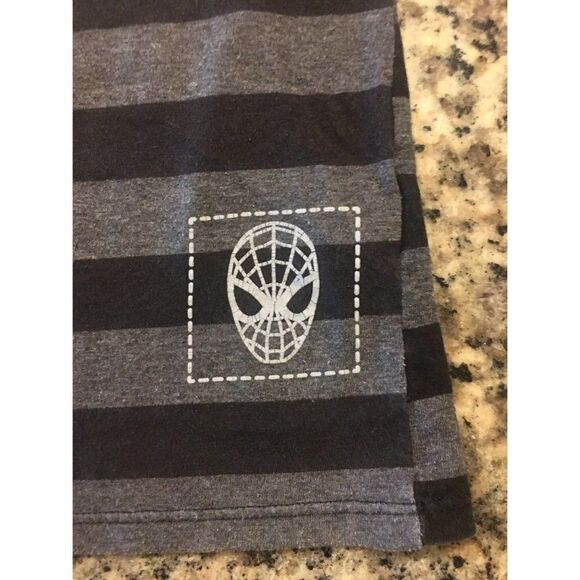 SPIDERMAN Boys Black Striped Tshirt Size 5/6 - - Picture 4 of 5